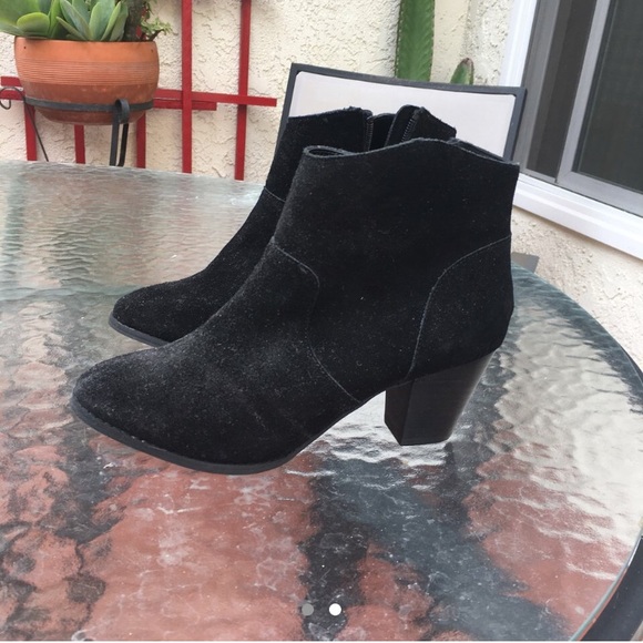 Black booties - Picture 2 of 2